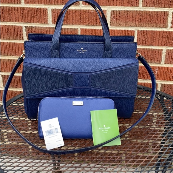 kate spade Handbags - Kate Spade purse and wallet in excellent condition